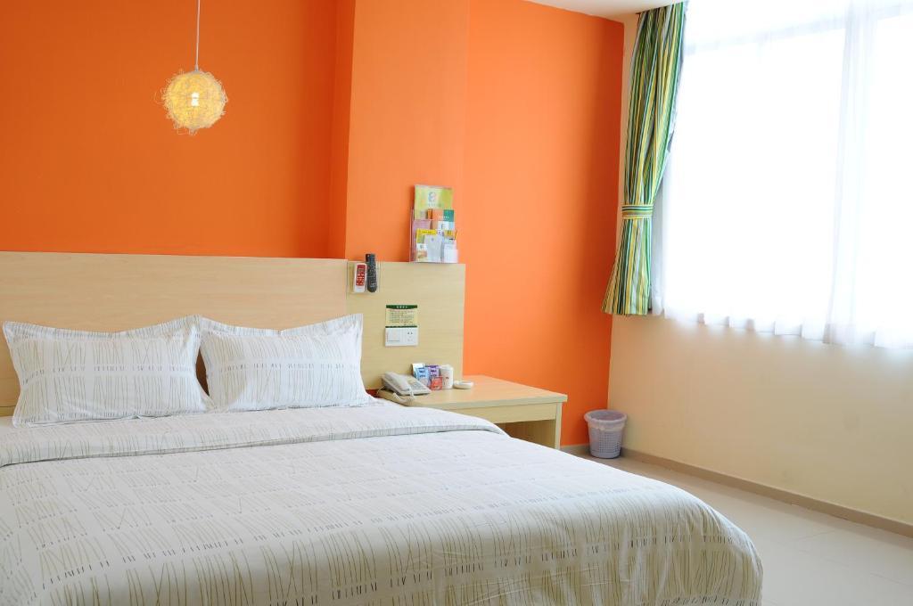 8 Inns Dongguan - Dongkeng Branch Room photo